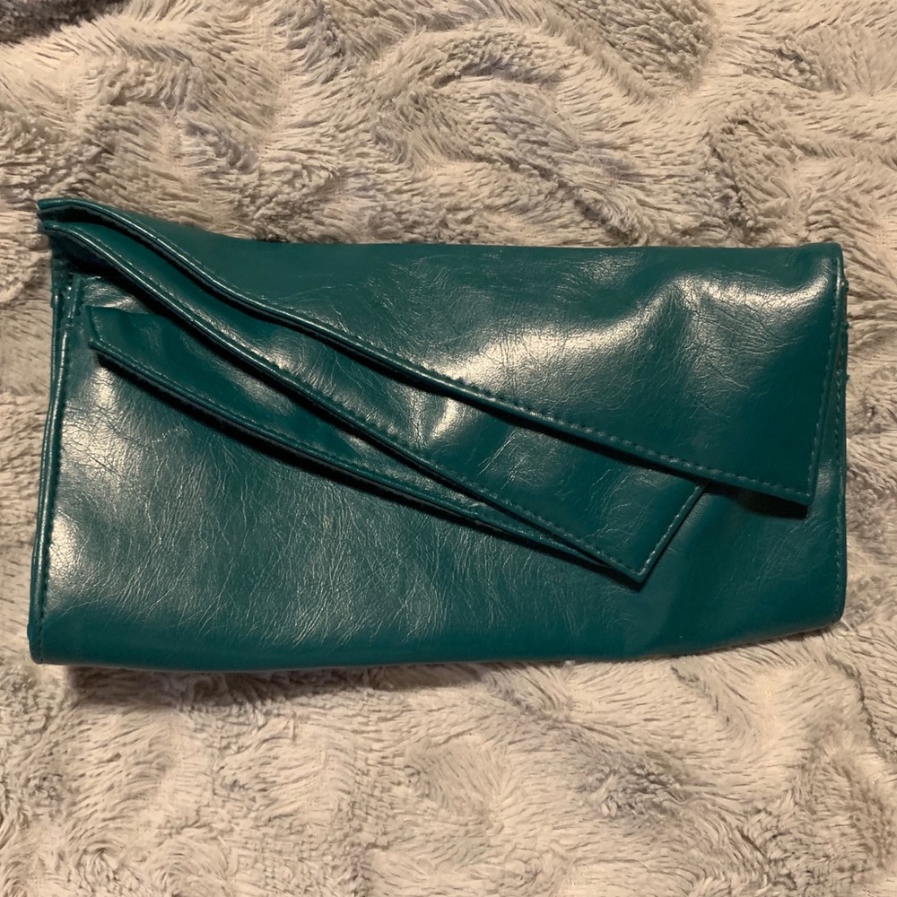 👜 clutch 👜